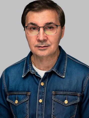 АНДРЕЙ АРТАМОНОВ