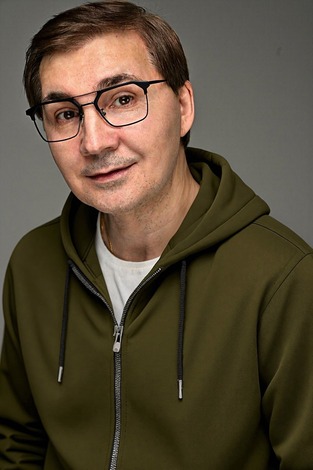 АНДРЕЙ АРТАМОНОВ