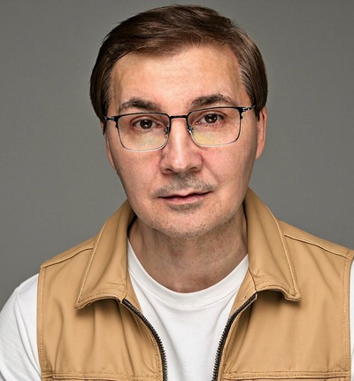 АНДРЕЙ АРТАМОНОВ