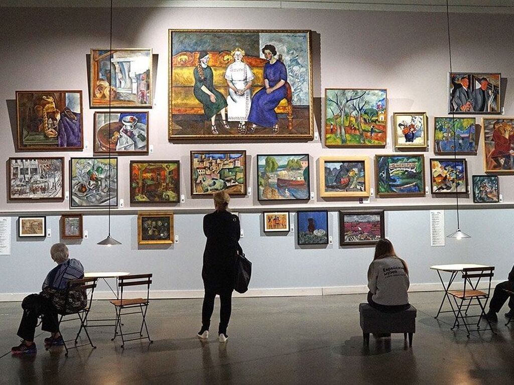 Выставка художественных картин